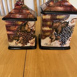 “MERLOT” & “PINOT NOIR” wine cellar canister w lid SET