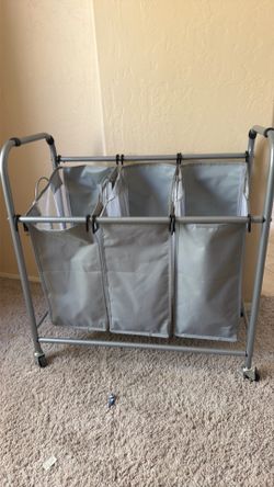 Clothes hamper