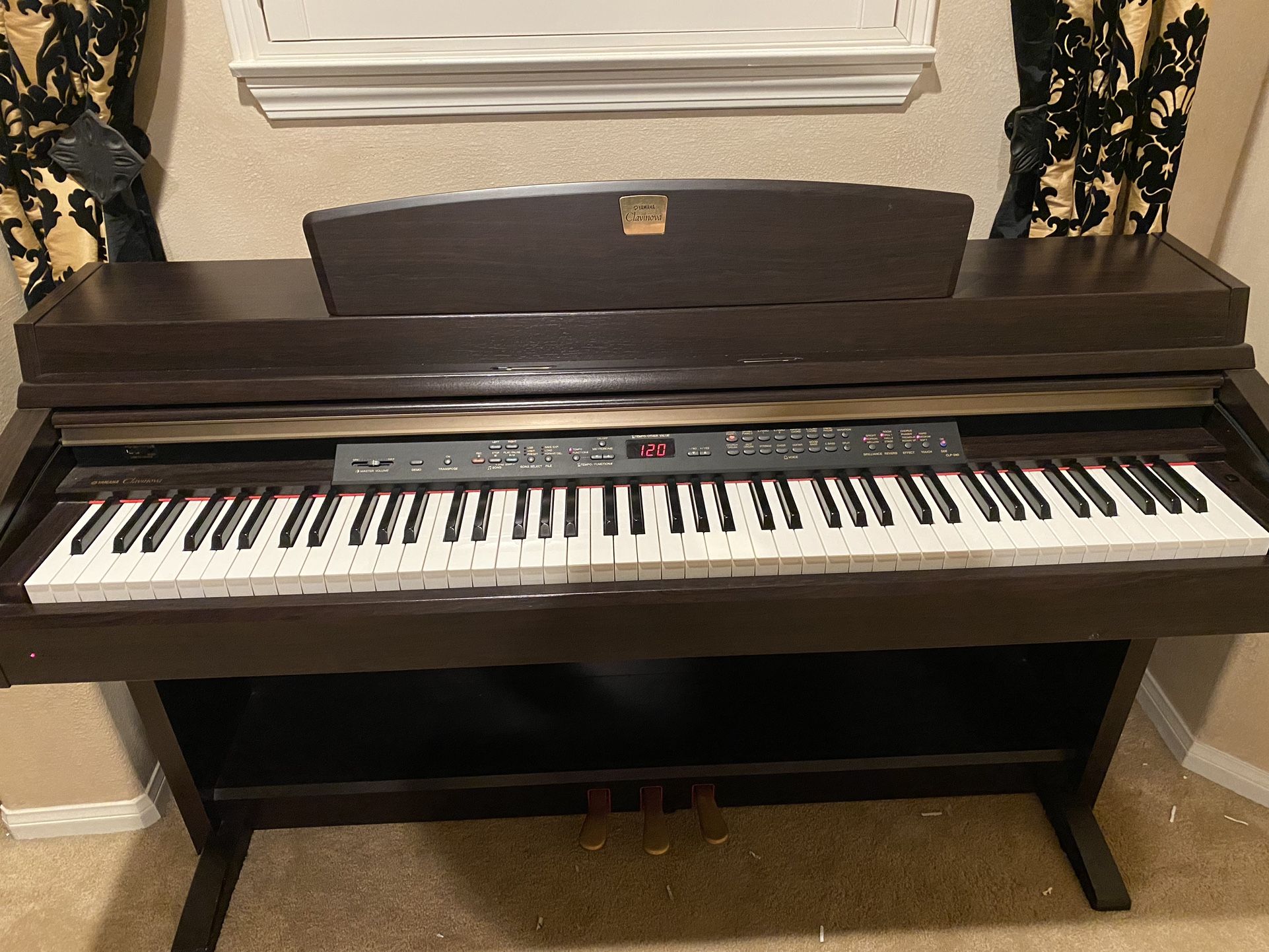 Yamaha Clavinova CLP240 Piano Excellent Condition $350 OBO