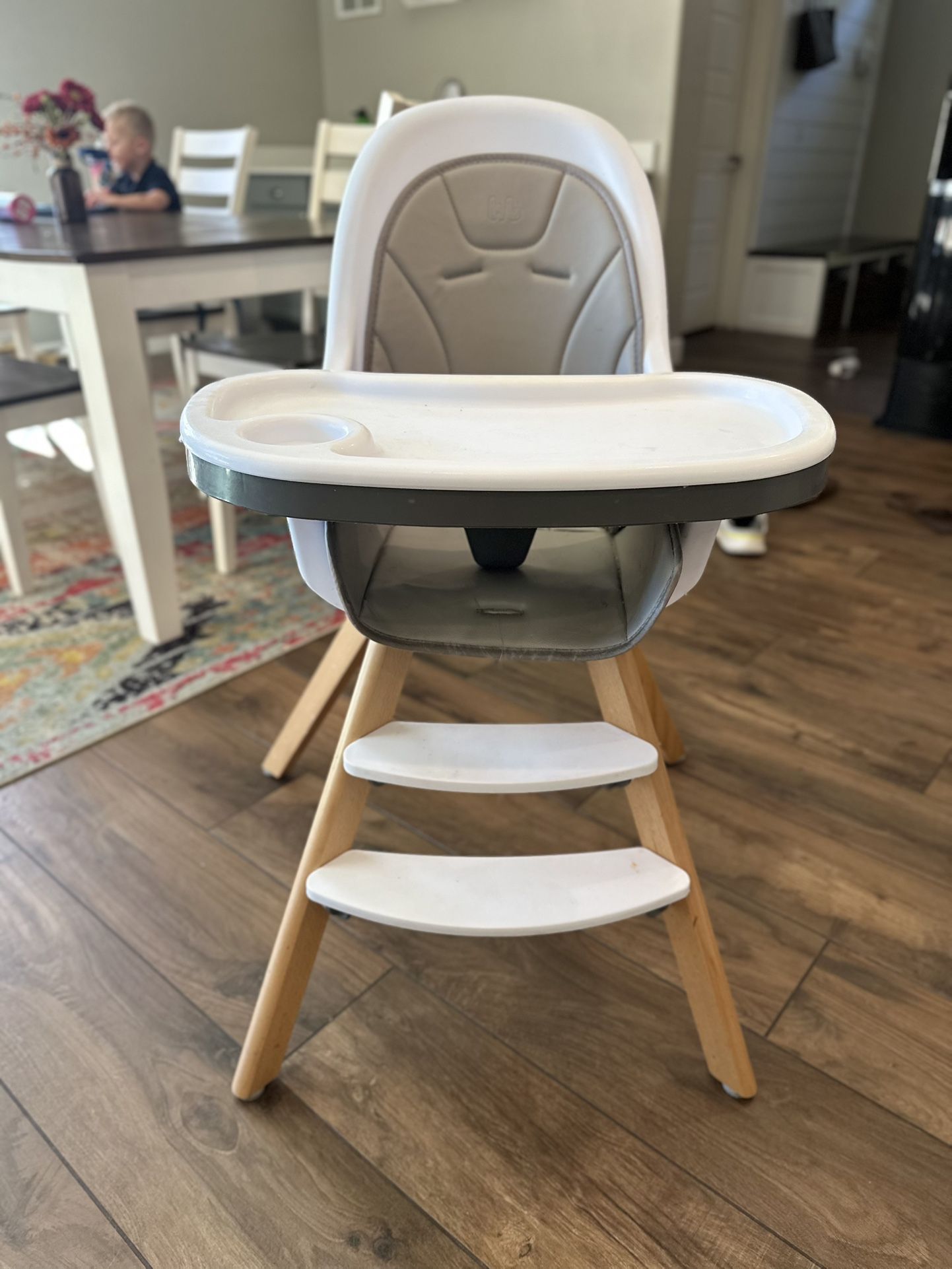 High chair 