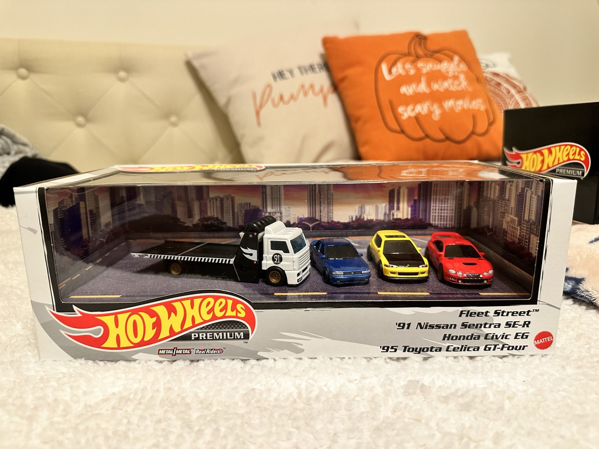 Hot Wheels Fleet Street Premium Collection 