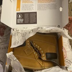MENS TIMBERLAND BOOTS SIZE 10 NEVER WORN