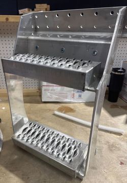 ESCALERA DE CAMION! NUEVA EN CAJA!