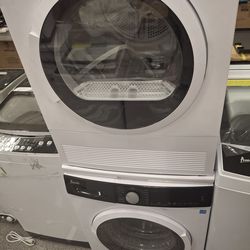 Avanti Stackable Set