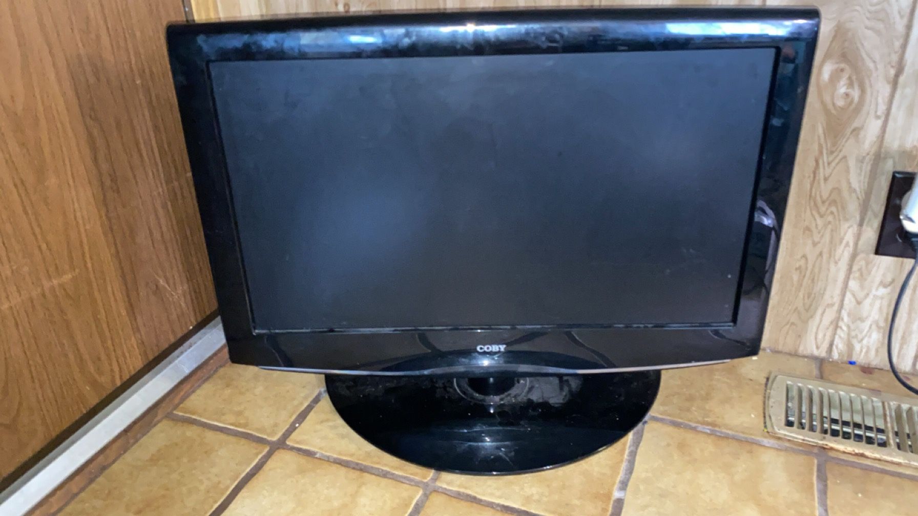 TV 26”
