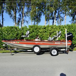 Bass Tracker 175 4- STROKE Bass Boat John Boat