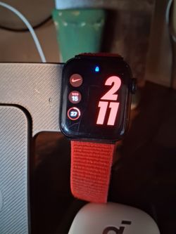 Apple watch s e first generation.