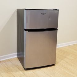 Whirlpool 3.1 cu ft Mini Refrigerator with Freezer
