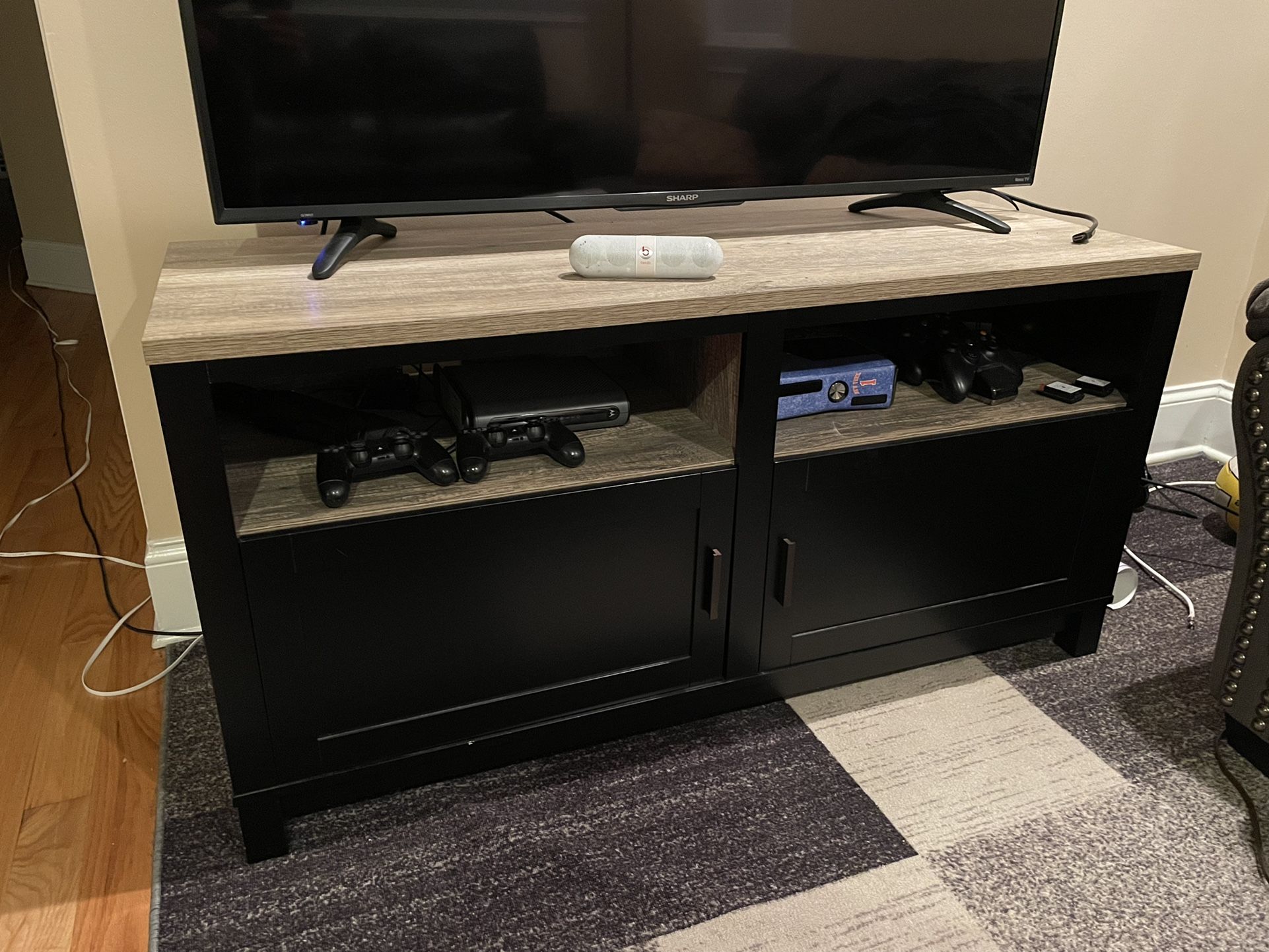 TV Stand / Entertainment Center