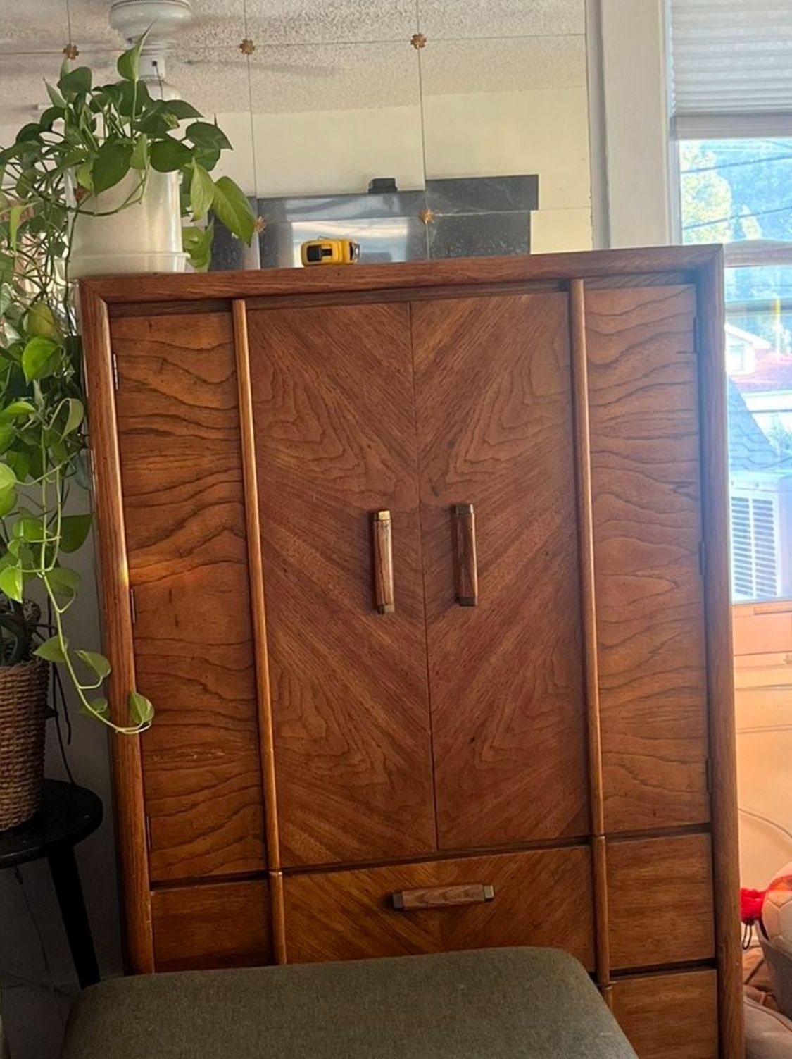 Lane Furniture Armoire/cabinet