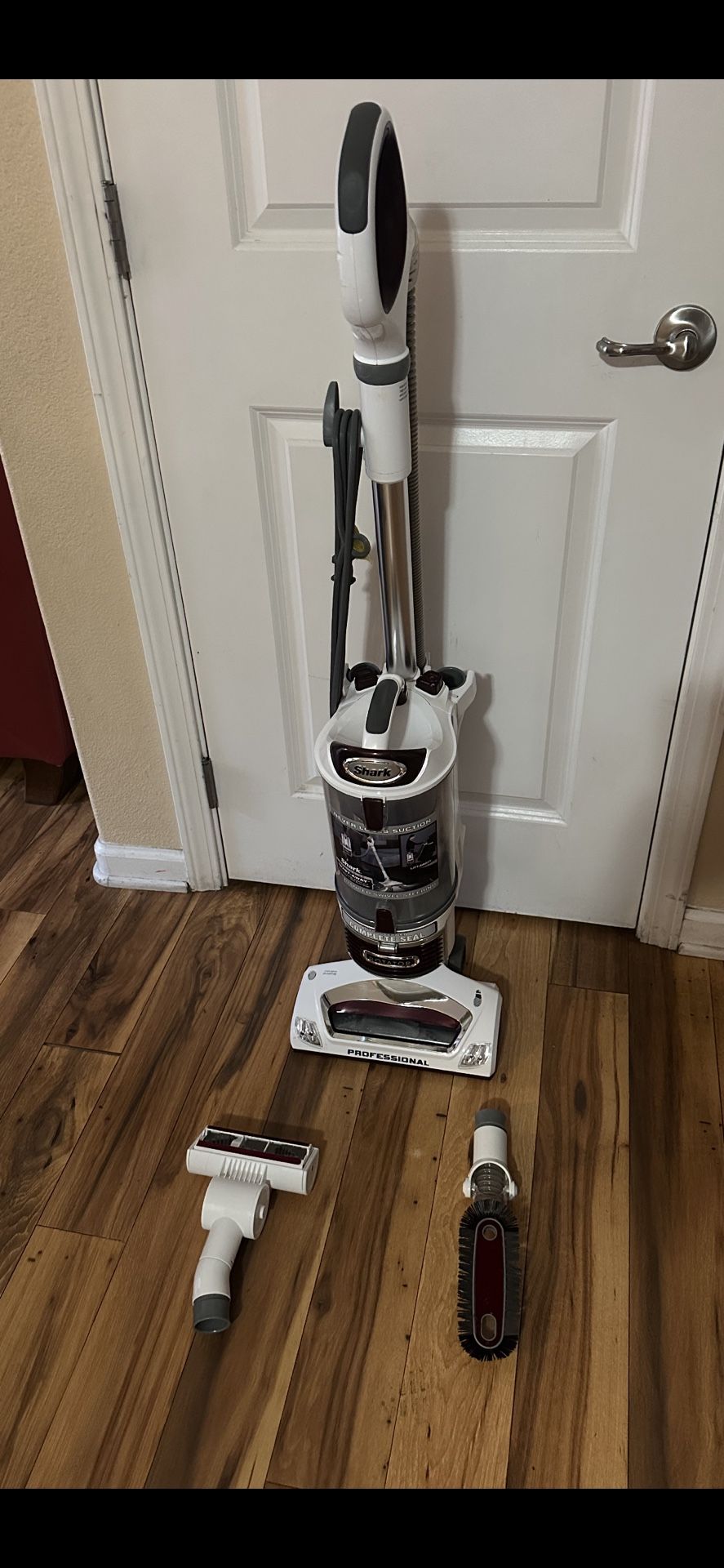 Shark Navigator Lift Away Vaccum Cleaner