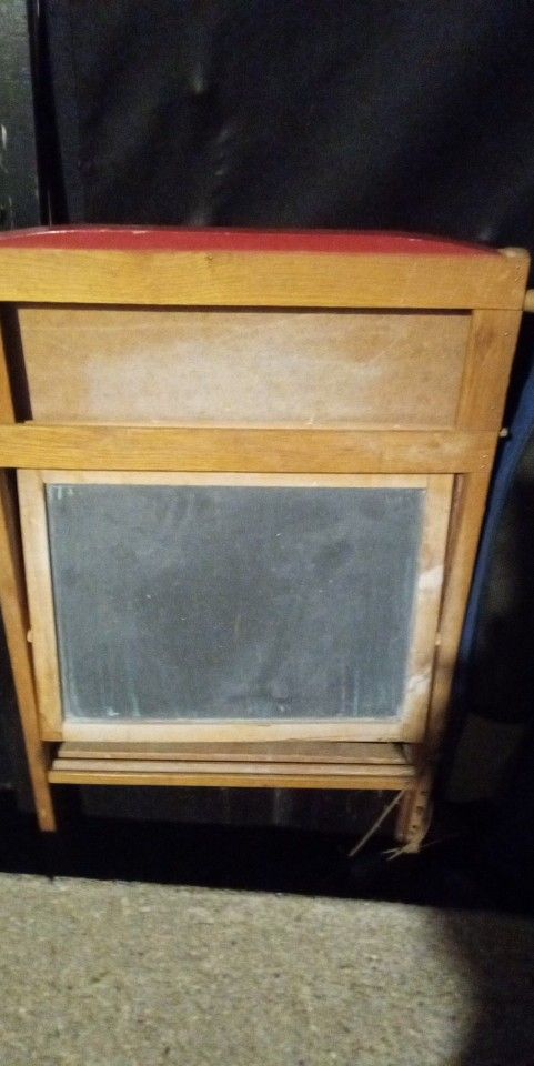 Kids Chalkboard Good Condition $10.00