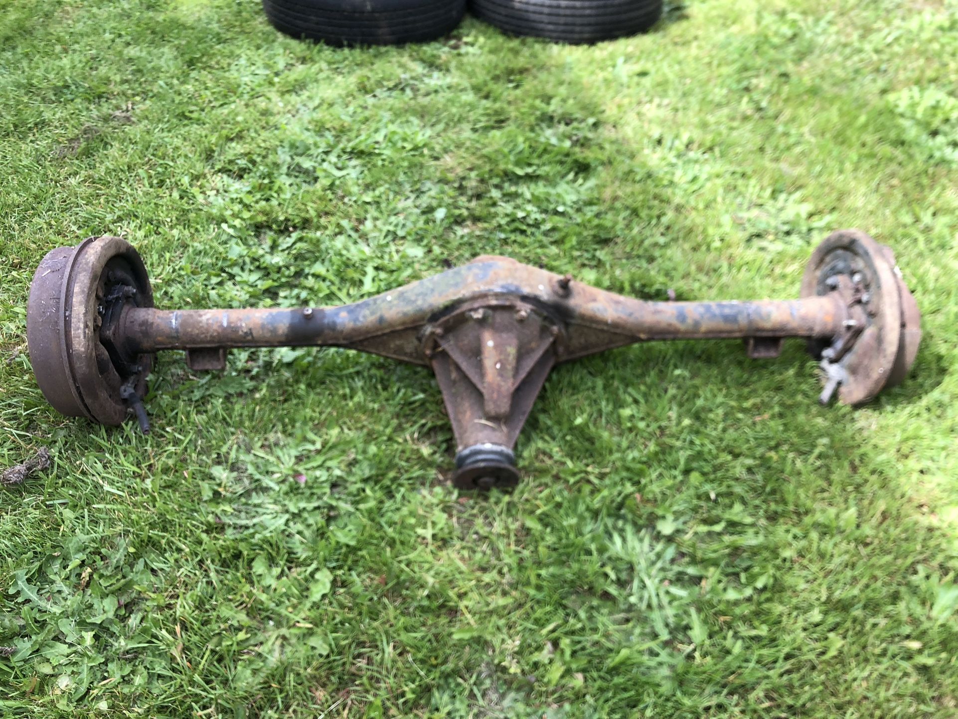 Toyota SR5 Pickup Rear Axle