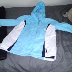 Small Women's Or Large Kids Size 16 Snow Jacket All Weather Jacket And New Condition