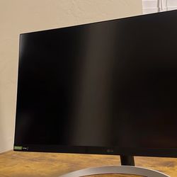 LG UltraGear 32" Class QHD Gaming Monitor