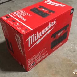 Milwaukee Job site Vacuum 