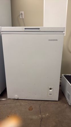 insignia chest freezer