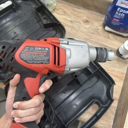 BLACK DECKER DRILL LIKE NEW W CASE 