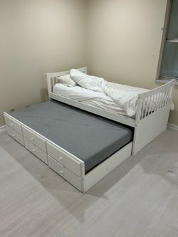Trundle bed