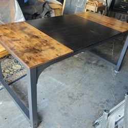 Desk / Dining Table