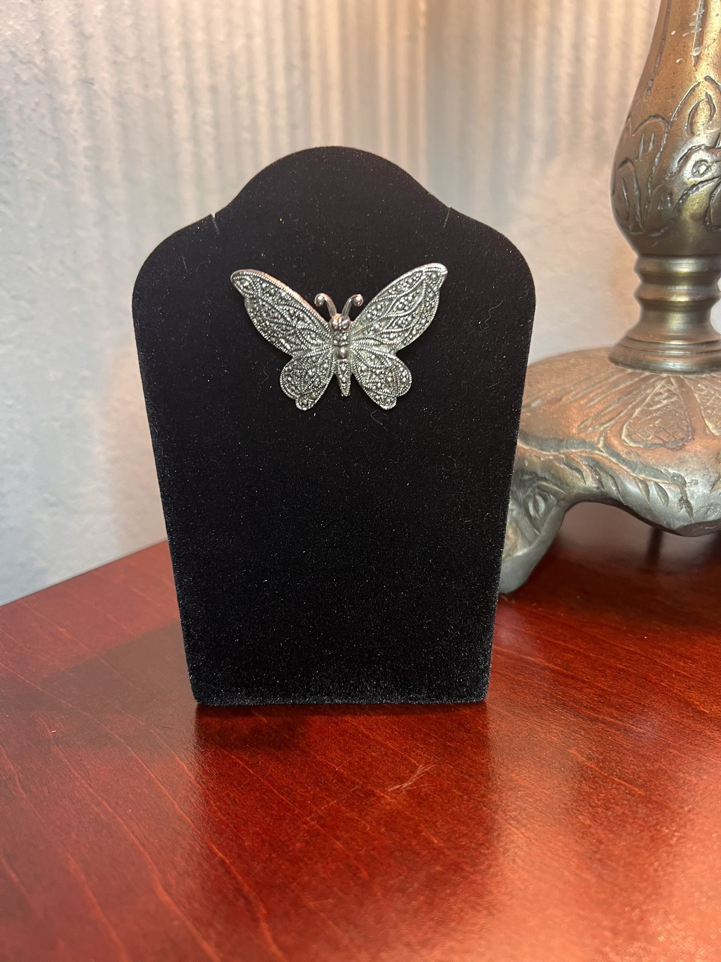 🦋 Vintage-Style Butterfly Brooch