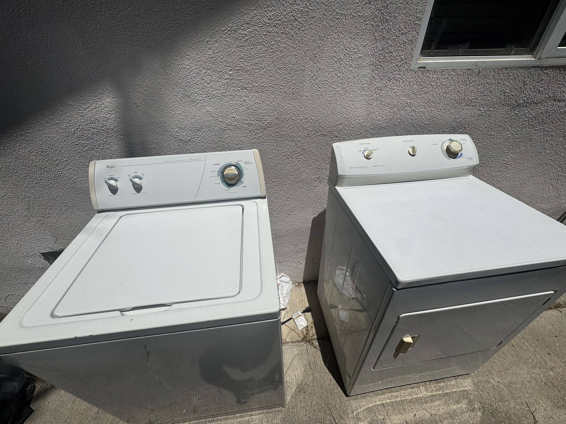 Whirlpool Washer & Frigidaire Gas Dryer