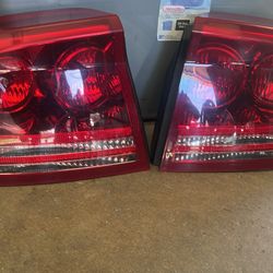 Taillights for dodge charger 06-10