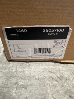 Dr. Martens 1460 Softy T 8-eye Boots