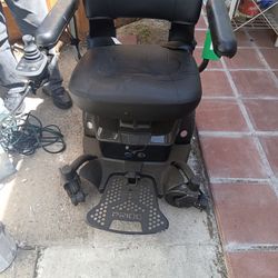 Pride Mobility Go Chair Med Powerchair