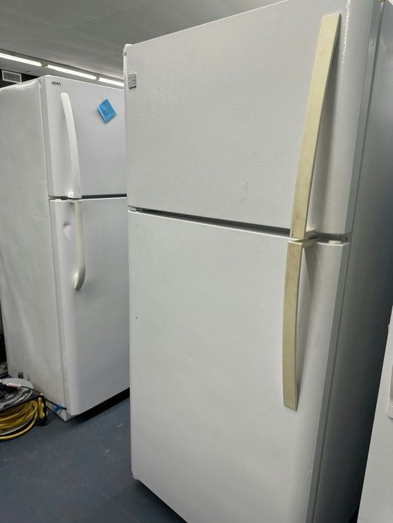 White Refrigerator Fridge Kenmore FIRST COME