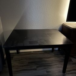 Table With Four Chairs 