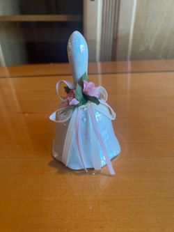 Iridescent White Decorative Scoop with Pink Rose and Ribbons