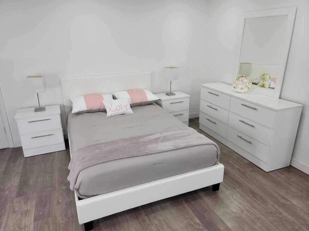 Brand New Bedroom Set / Juego de Cuarto Nuevo a Estrenar...Fast Delivery 🚚