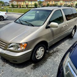 2002 Toyota Sienna