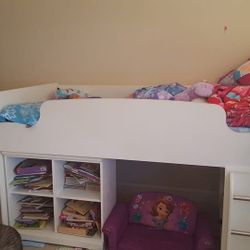Children’s Bunk Bed w/ Underneath “fort” Spot