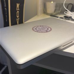 Apple MacBook 