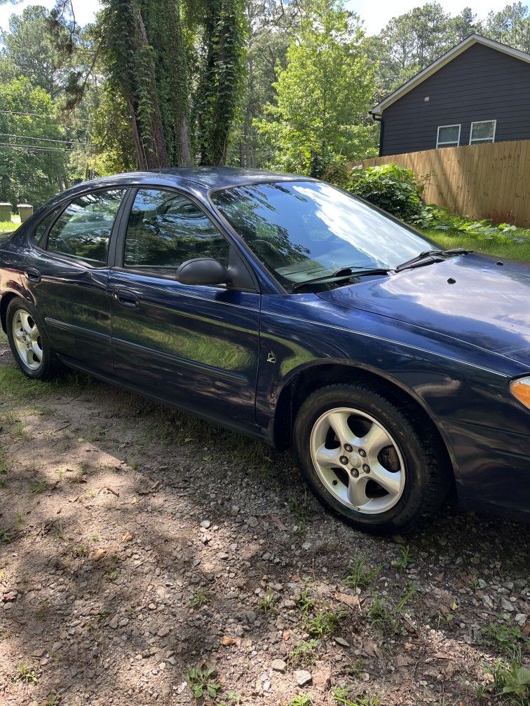 2001 Ford Taurus