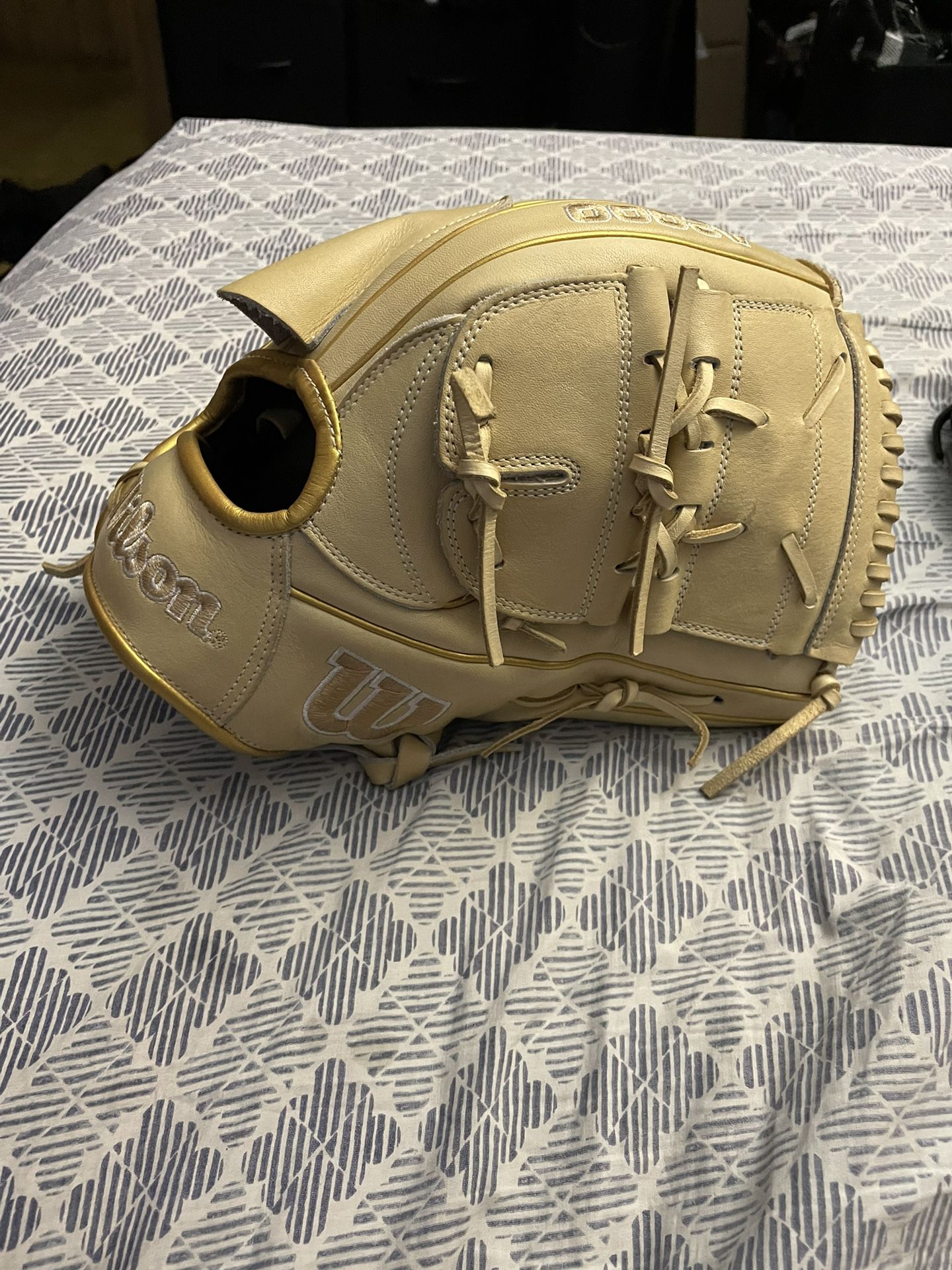 Wilson Custom Glove