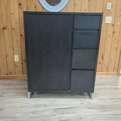 Dresser/Bureau 