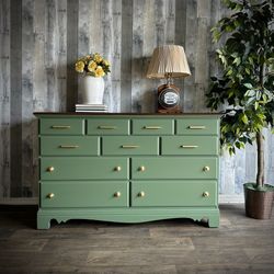 🌺 Newly Refinished Maple Solid Wood 11 Drawers Dresser/ Sage Green/ Details Below ⬇️ 
