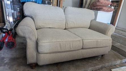 Light Beige/Oatmeal Loveseat with Pillows – Great Condition