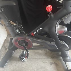 Peloton Exercise Bike  2024