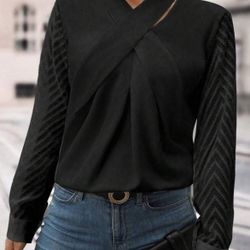 2X Black Long Sleeves Top 