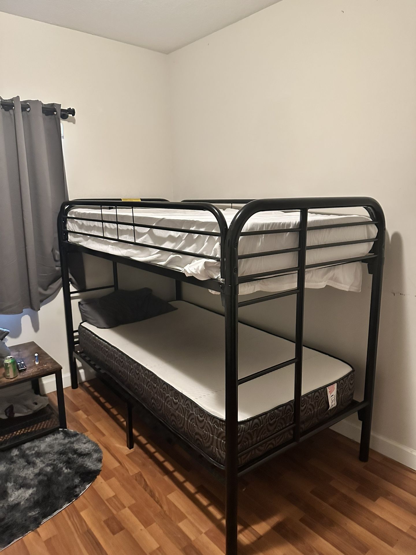 Bunk Bed / Litera