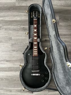 Gibson Les Paul Electric Guitar with Case