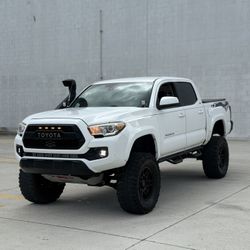 2018 Toyota Tacoma SR5
