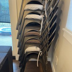8 Dining Chairs 