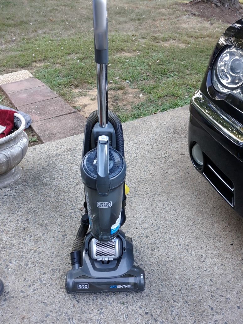 Black & Decker air swivel vacuum