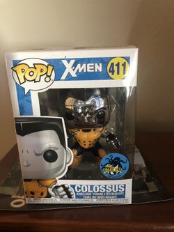 Comicon colossus with metallic face!