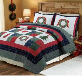 King 3 pieces Home Fashions Christmas True Patchwork Wreaths Pine Tree Stockings Rustic Reversible Quilt Bedding Set, Coverlet Bedspread